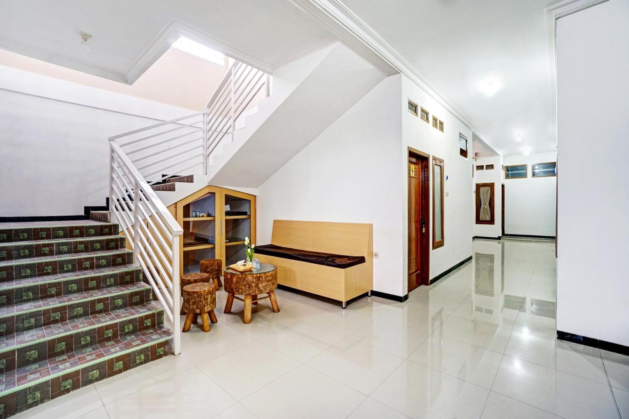 Hotel Avisha Syariah 2*